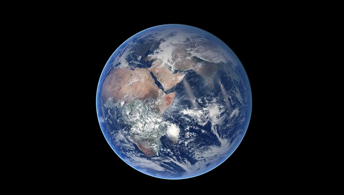 Dünya’nın yerçekimindeki büyük anomalinin nedeni açığa çıktı Dünya’nın yerçekimindeki büyük anomalinin nedeni açığa çıktı