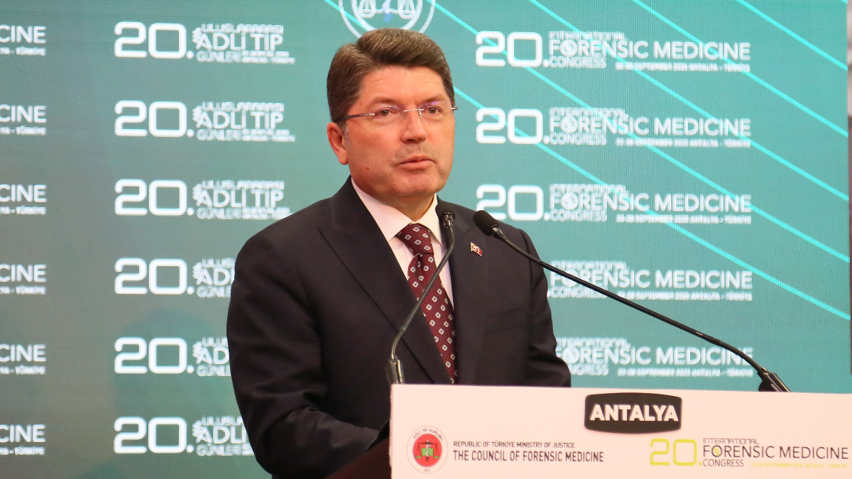 Yılmaz Tunç: İsrail’in o soykırım suçluları da bir gün hesap verecek Yılmaz Tunç: İsrail’in o soykırım suçluları da bir gün hesap verecek
