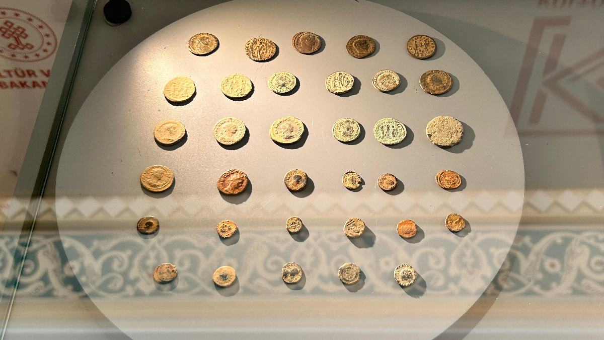 ABD, Türkiye’ye ait 83 sikkeyi iade etti ABD, Türkiye’ye ait 83 sikkeyi iade etti