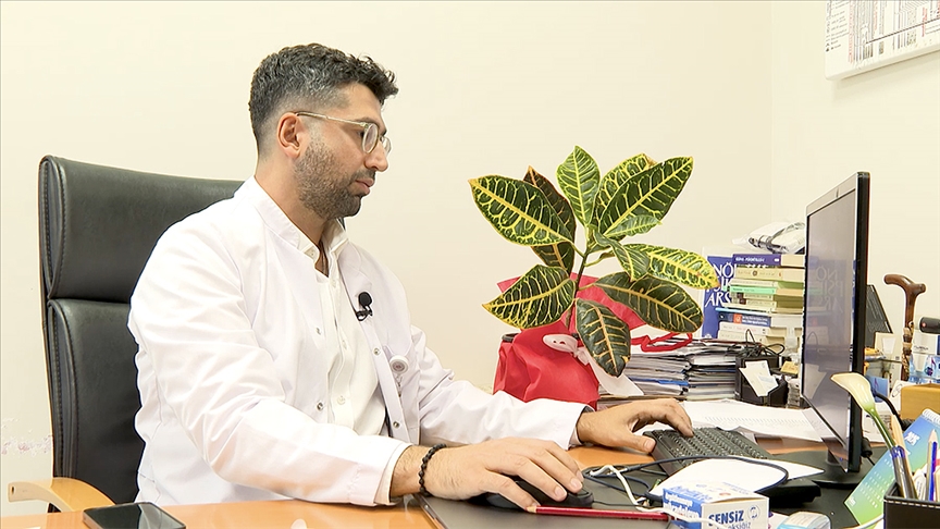 Alzheimer hastaları için akıllı takip cihazı desteği 6 ilde başladı Alzheimer hastaları için akıllı takip cihazı desteği 6 ilde başladı