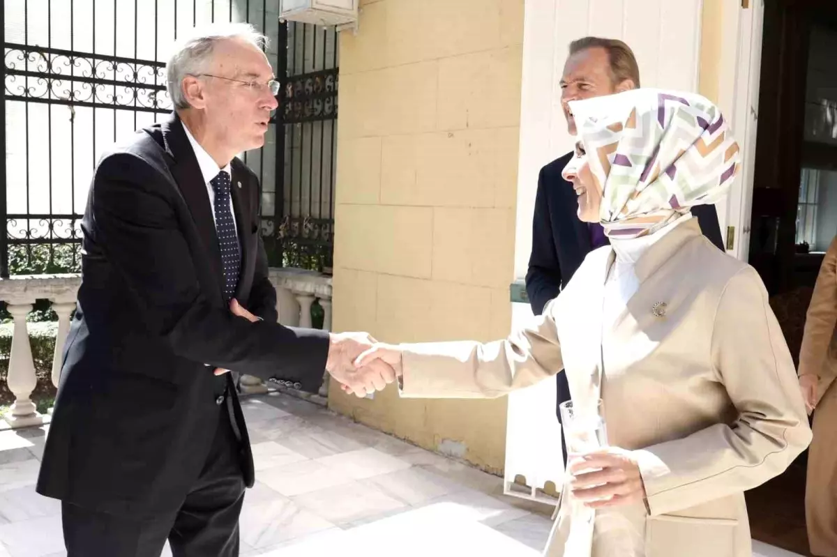 Bakan Göktaş, Frankofon Büyükelçilerle Aile Diplomasi Görüşmesi Yaptı Bakan Göktaş, Frankofon Büyükelçilerle Aile Diplomasi Görüşmesi Yaptı