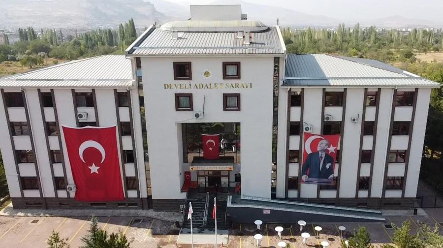 Kayseri’de ‘kaçak sünnet’ davasında 3 sanık yeniden hakim karşısında Kayseri’de ‘kaçak sünnet’ davasında 3 sanık yeniden hakim karşısında