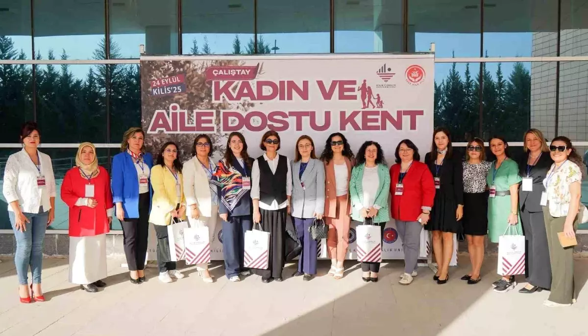 Kilis 7 Aralık Üniversitesi ‘Kadın ve Aile Dostu Kent Çalıştayı’na Ev Sahipliği Yaptı Kilis 7 Aralık Üniversitesi ‘Kadın ve Aile Dostu Kent Çalıştayı’na Ev Sahipliği Yaptı