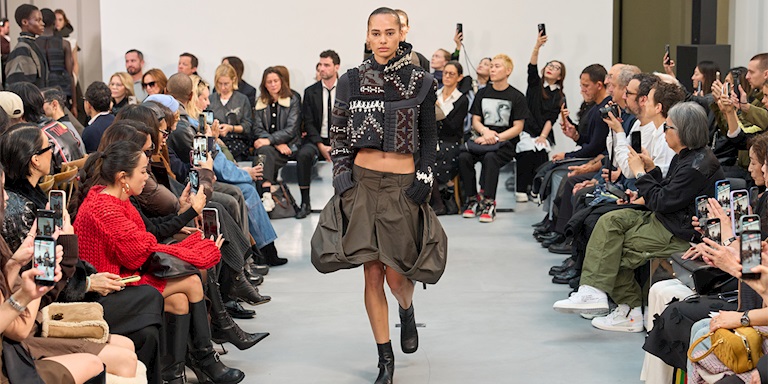 Paris Moda Haftası: Sacai İlkbahar/Yaz 2026 Paris Moda Haftası: Sacai İlkbahar/Yaz 2026