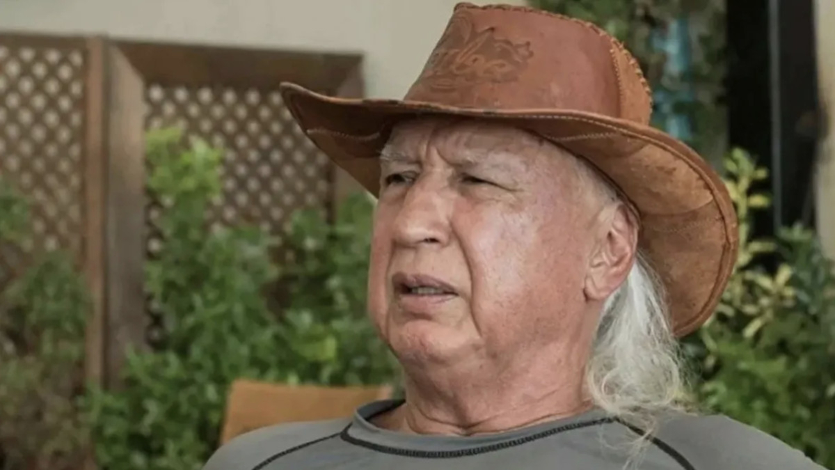 Şener Üşümezsoy canlı yayında sinirlendi: Beni çıldırtıyorsunuz Şener Üşümezsoy canlı yayında sinirlendi: Beni çıldırtıyorsunuz