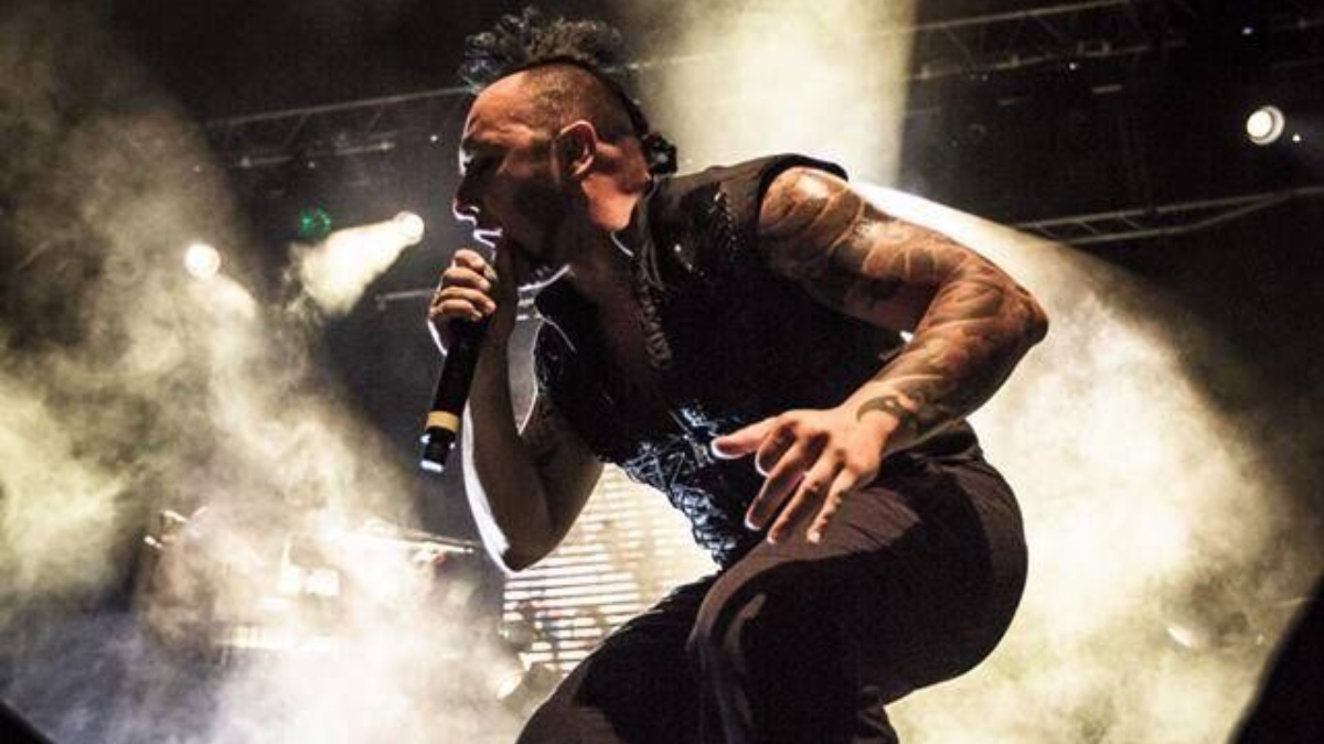 Hayko Cepkin’in sahne tarzı şaşırttı! Görenler yorum yağdırdı Hayko Cepkin’in sahne tarzı şaşırttı! Görenler yorum yağdırdı