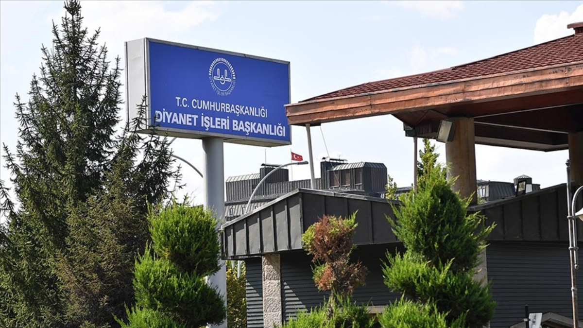 Diyanet’te kadrolar değişti: İşte yeni başkan yardımcıları ve genel müdürler Diyanet’te kadrolar değişti: İşte yeni başkan yardımcıları ve genel müdürler