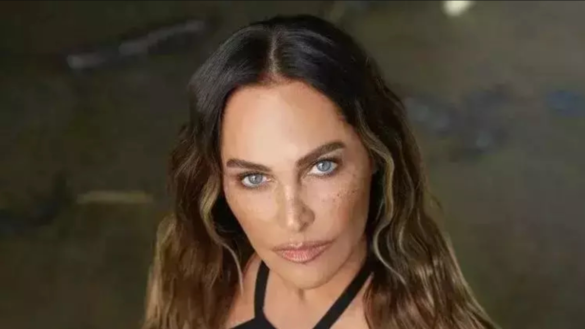 Hülya Avşar değişti! Yeni imajına yorum yağdı Hülya Avşar değişti! Yeni imajına yorum yağdı