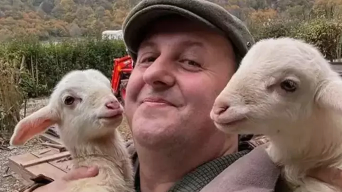 İlker Ayrık’ın çiftliği! “5 yıldır çiftçilik yapıyorum” İlker Ayrık’ın çiftliği! “5 yıldır çiftçilik yapıyorum”