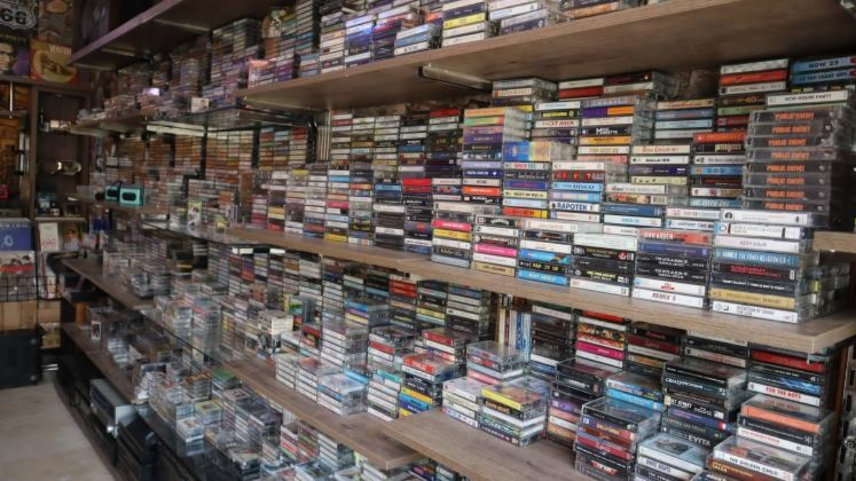 Malatya’da kaset tutkusu yeniden canlanıyor Malatya’da kaset tutkusu yeniden canlanıyor