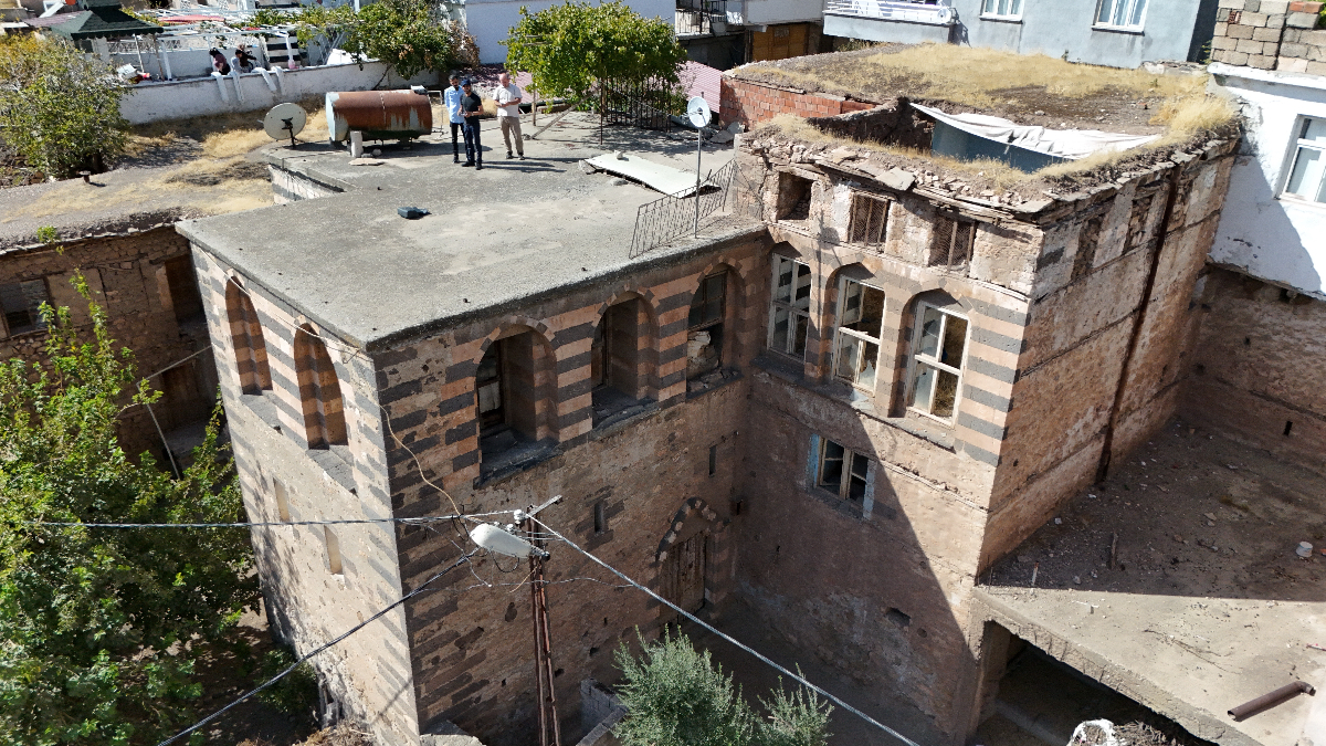 Diyarbakır’da Beyler Konağı, asırlardır varlığını koruyor Diyarbakır’da Beyler Konağı, asırlardır varlığını koruyor