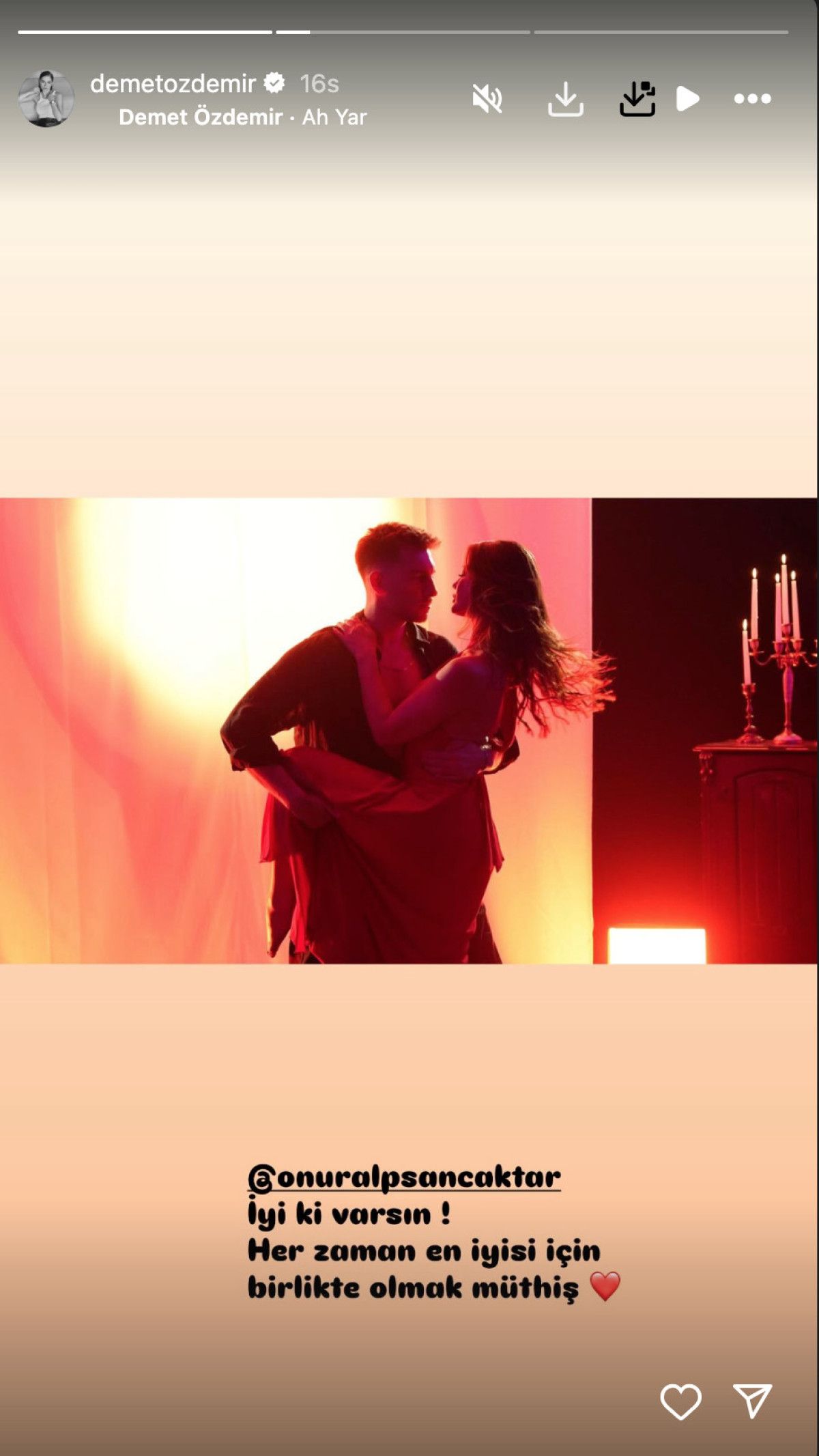 Demet Özdemir’in dans sevdası! Onuralp Sancaktar’la verdiği pozlar dikkat çekti Demet Özdemir’in dans sevdası! Onuralp Sancaktar’la verdiği pozlar dikkat çekti