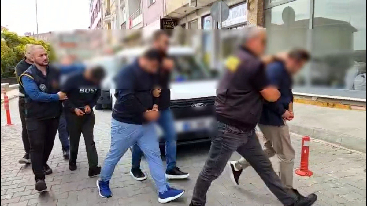 Tekirdağ’da İyi Partili başkanın oğlunun öldüğü silahlı saldırıda yeni gelişme: 5 şüpheli tutuklandı Tekirdağ’da İyi Partili başkanın oğlunun öldüğü silahlı saldırıda yeni gelişme: 5 şüpheli tutuklandı