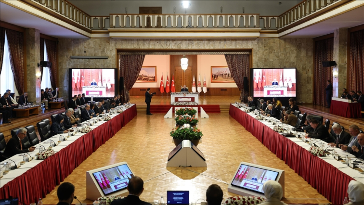 Meclis’te tarihi komisyon 16’ncı kez toplanıyor: Bakanlar dinlenecek Meclis’te tarihi komisyon 16’ncı kez toplanıyor: Bakanlar dinlenecek