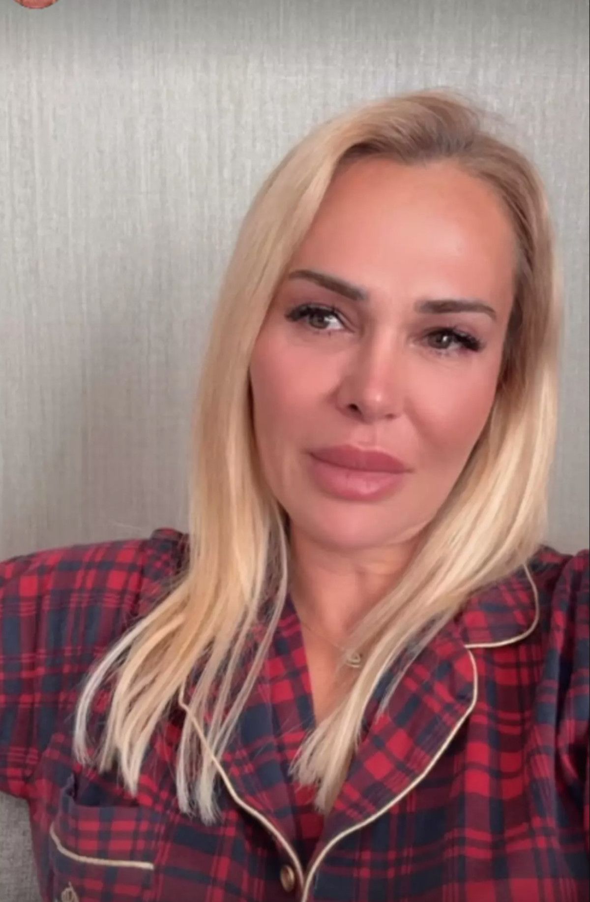 Sağlık sorunları yaşıyor! Nagihan Karadere ağlayarak kötü haberi verdi Sağlık sorunları yaşıyor! Nagihan Karadere ağlayarak kötü haberi verdi