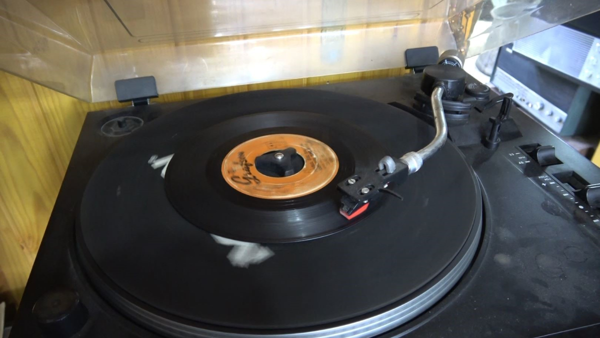 Nostaljik plaklara ilgi yeniden artıyor Nostaljik plaklara ilgi yeniden artıyor