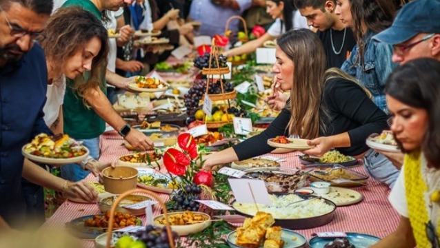 Komşu Sofrası, Bornova’nın kalbinde altıncı kez kuruldu Komşu Sofrası, Bornova’nın kalbinde altıncı kez kuruldu