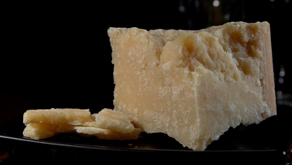 Ünlü peynire mikroçip: “Yiyenler endişelenmesin” Ünlü peynire mikroçip: “Yiyenler endişelenmesin”