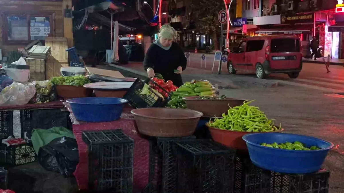 Bartın’da Kadınlar, 200 Yıldır Galla Pazarı’nda Ürünlerini Satıyor Bartın’da Kadınlar, 200 Yıldır Galla Pazarı’nda Ürünlerini Satıyor
