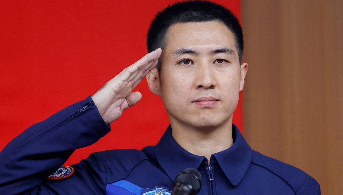 Çin en genç astronotunu ve fareleri uzaya gönderiyor Çin en genç astronotunu ve fareleri uzaya gönderiyor