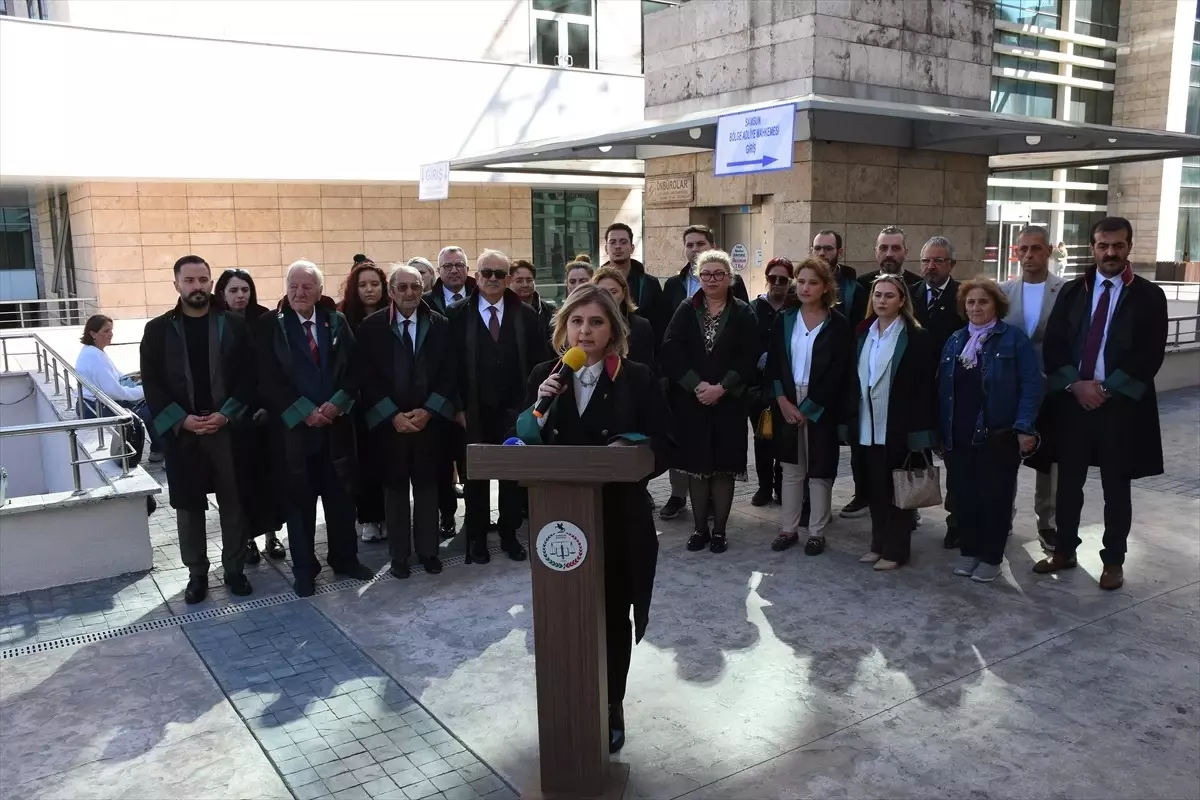 Samsun Barosu Kadın Hakları Komisyonu’ndan Kadın Cinayetlerine Tepki Samsun Barosu Kadın Hakları Komisyonu’ndan Kadın Cinayetlerine Tepki