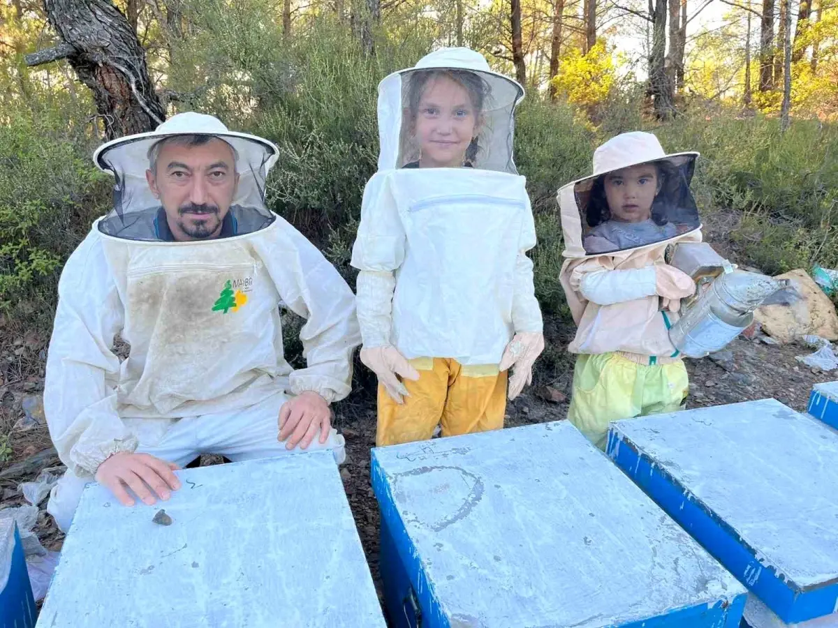 Minik Arıcılar: Yatağan’da Çocuklar Arıcılıkla Tanışıyor Minik Arıcılar: Yatağan’da Çocuklar Arıcılıkla Tanışıyor