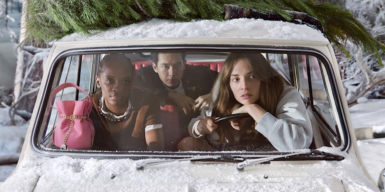 Prada’nın Kış Masalı: Holiday 2025 Kampanyası Prada’nın Kış Masalı: Holiday 2025 Kampanyası