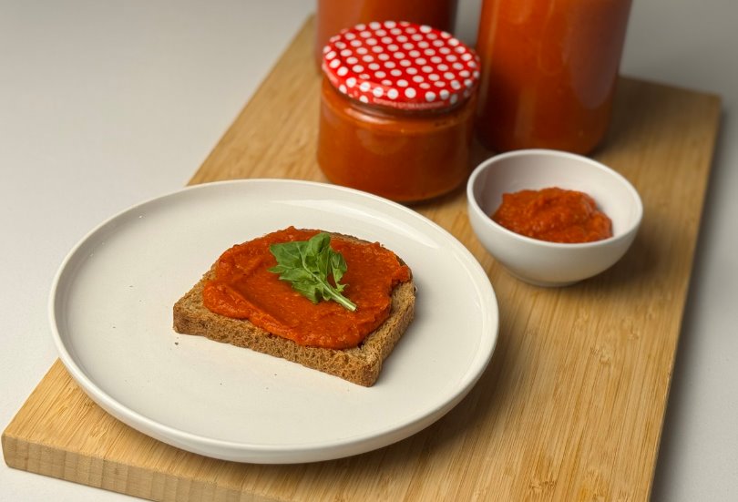 Balkanlardan Lezzetli Lütenitsa Tarifi Balkanlardan Lezzetli Lütenitsa Tarifi