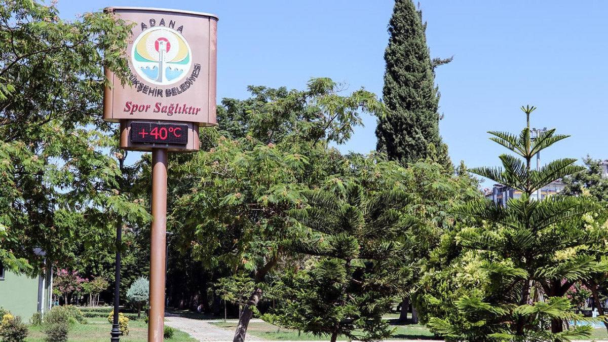 Adana’da Pastırma Sıcakları Etkisini Gösteriyor Adana’da Pastırma Sıcakları Etkisini Gösteriyor