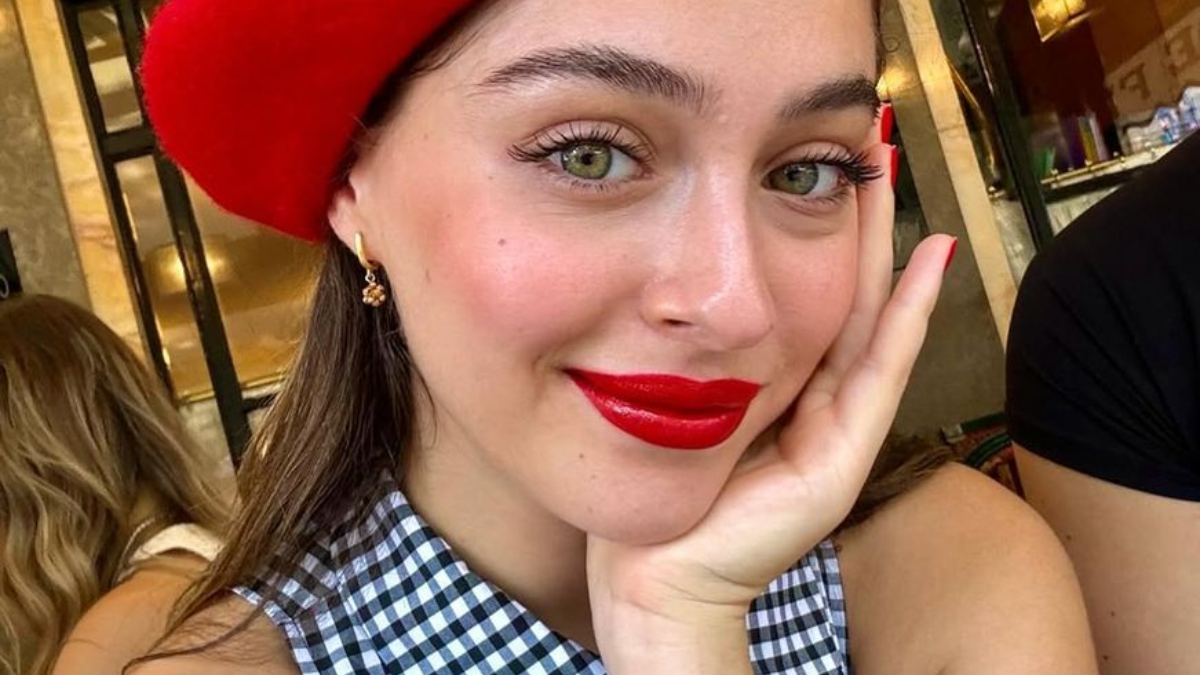 Cemre Baysel ve Cem Bölükbaşı’nın Aşk İddiaları Gündemde Cemre Baysel ve Cem Bölükbaşı’nın Aşk İddiaları Gündemde