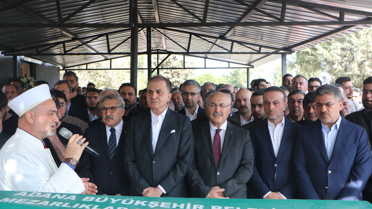 AK Parti Sözcüsü Ömer Çelik’in Dayısı Vefat Etti AK Parti Sözcüsü Ömer Çelik’in Dayısı Vefat Etti