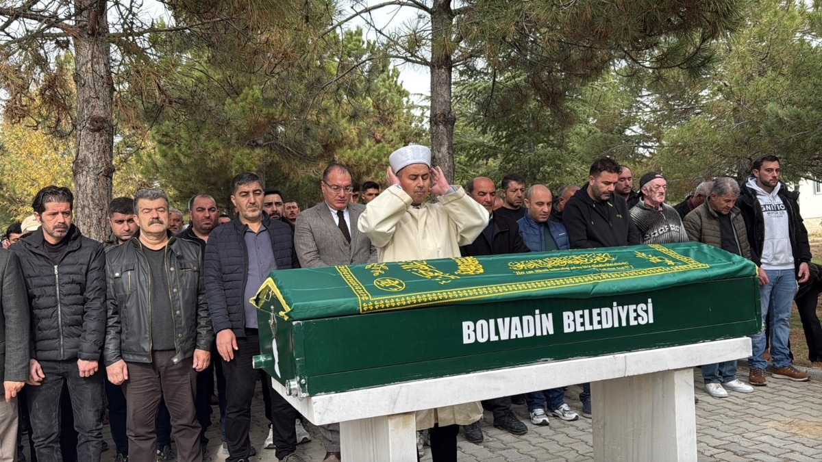 Böcek Ailesi’nin ardından: Acılı baba konuştu Böcek Ailesi’nin ardından: Acılı baba konuştu