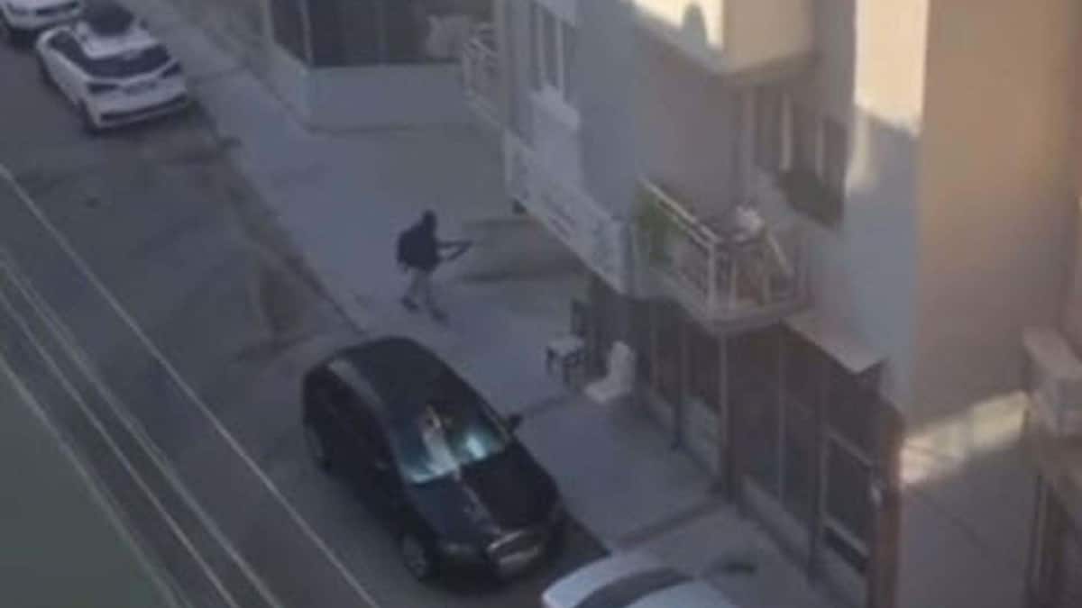 İzmir’de polis merkezine saldırı soruşturması: 3 tutuklama… İzmir’de polis merkezine saldırı soruşturması: 3 tutuklama…