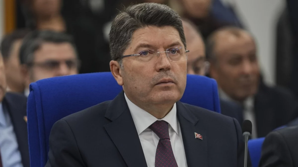 Yılmaz Tunç’tan bütçe görüşmelerinde CHP’li vekillere tepki Yılmaz Tunç’tan bütçe görüşmelerinde CHP’li vekillere tepki