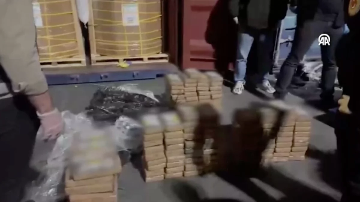 Ambarlı Limanı’nda uyuşturucu operasyonu: 175 kilo kokain… Ambarlı Limanı’nda uyuşturucu operasyonu: 175 kilo kokain…