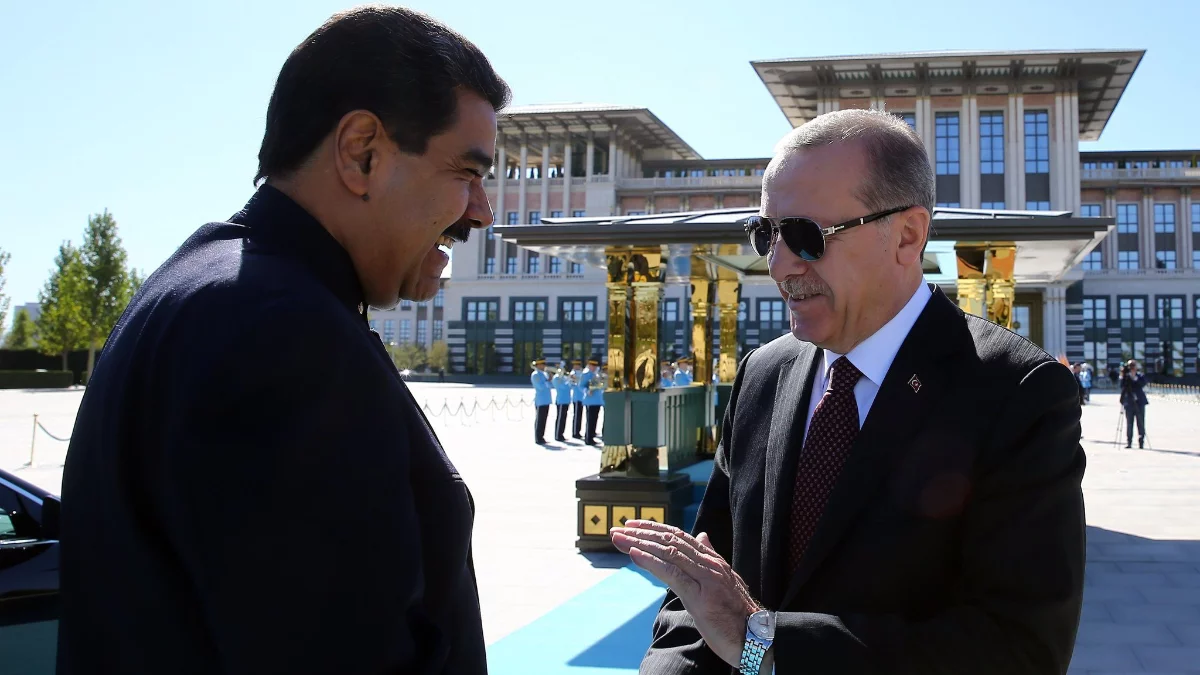 Venezuela’da Gerilim: Maduro Türkiye’ye Sığınabilir mi? Venezuela’da Gerilim: Maduro Türkiye’ye Sığınabilir mi?