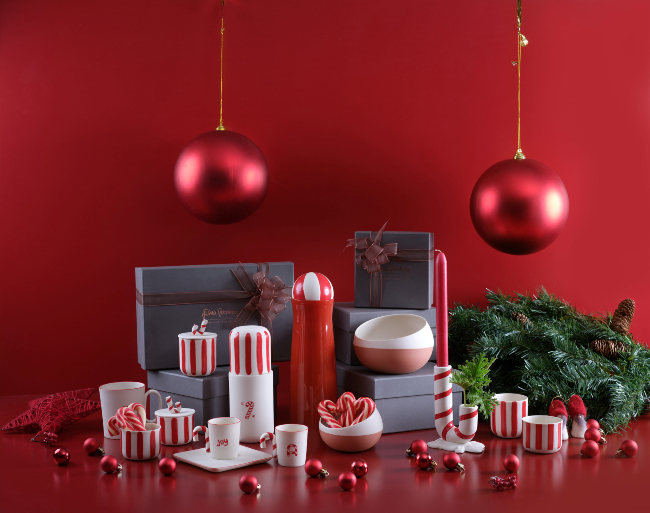 Esma Dereboy’dan Yeni Yıla Zarafet ve Sanatla Hediye… Esma Dereboy’dan Yeni Yıla Zarafet ve Sanatla Hediye…