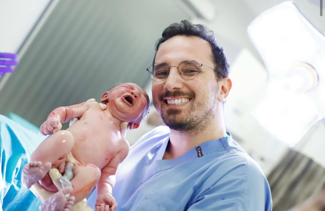 Hamileler İçin Yaz Aylarında Dikkat Edilmesi Gerekenler Hamileler İçin Yaz Aylarında Dikkat Edilmesi Gerekenler