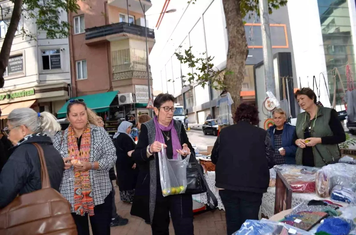 Bilecik’te Kadınların Üretici Pazarı: El Emeği Ürünler… Bilecik’te Kadınların Üretici Pazarı: El Emeği Ürünler…