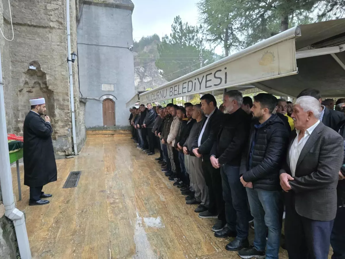 Bolu’da Eşini Av Tüfeğiyle Vuran Adam Tutuklandı Bolu’da Eşini Av Tüfeğiyle Vuran Adam Tutuklandı