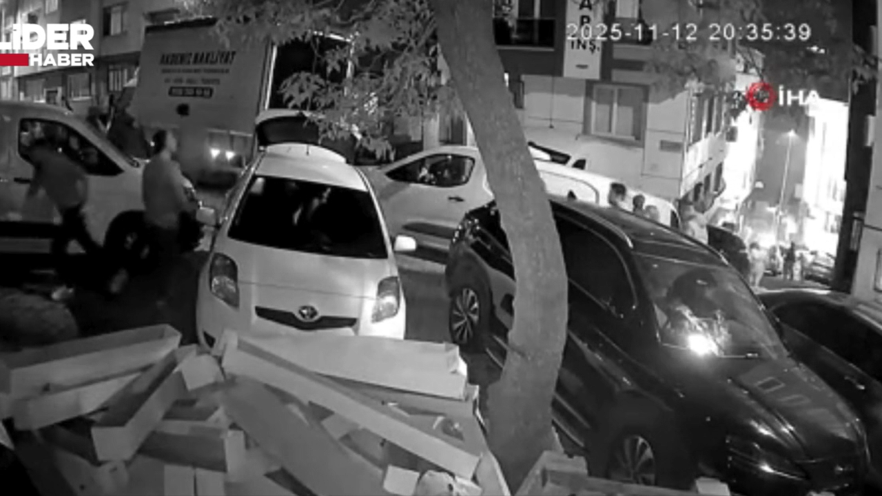 Kağıthane’de Doğal Gaz Patlaması Sonrası Yangın Kağıthane’de Doğal Gaz Patlaması Sonrası Yangın