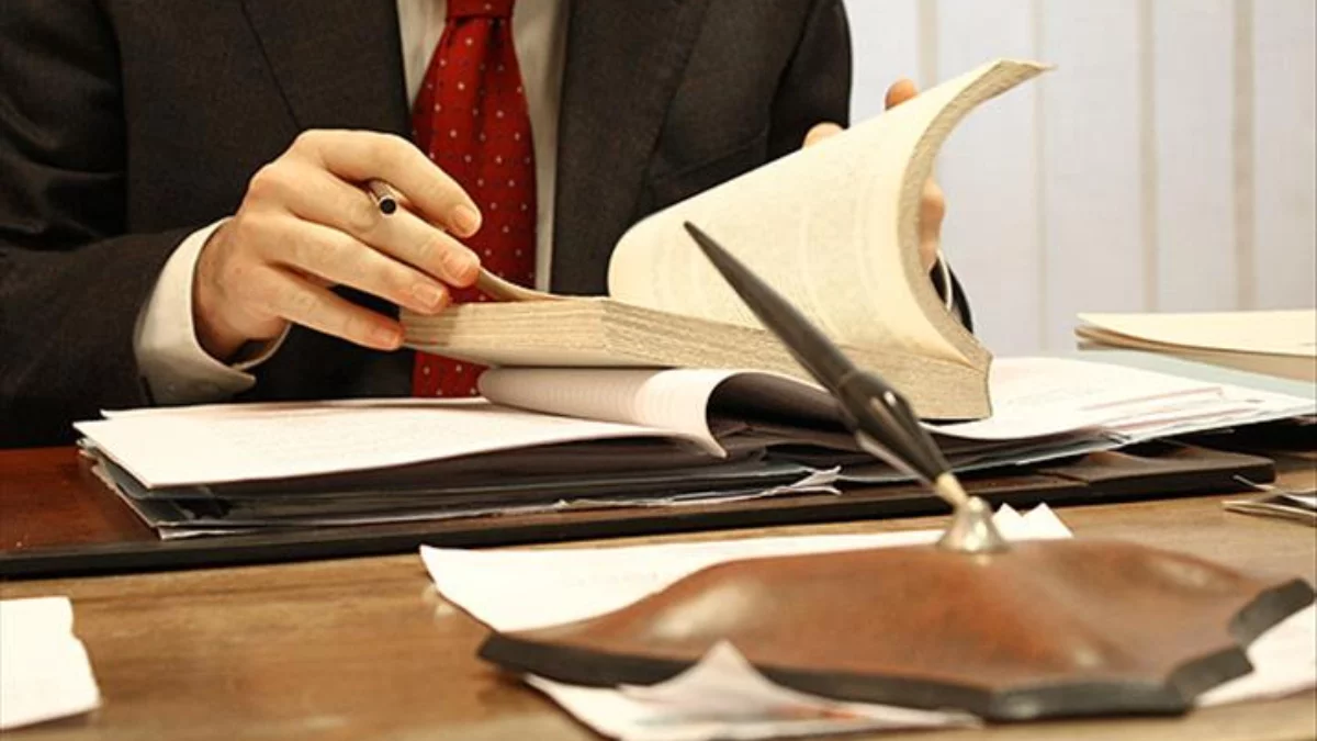 Kamuda görevli uzman ve bürokratların maaşlarına ek zam Kamuda görevli uzman ve bürokratların maaşlarına ek zam