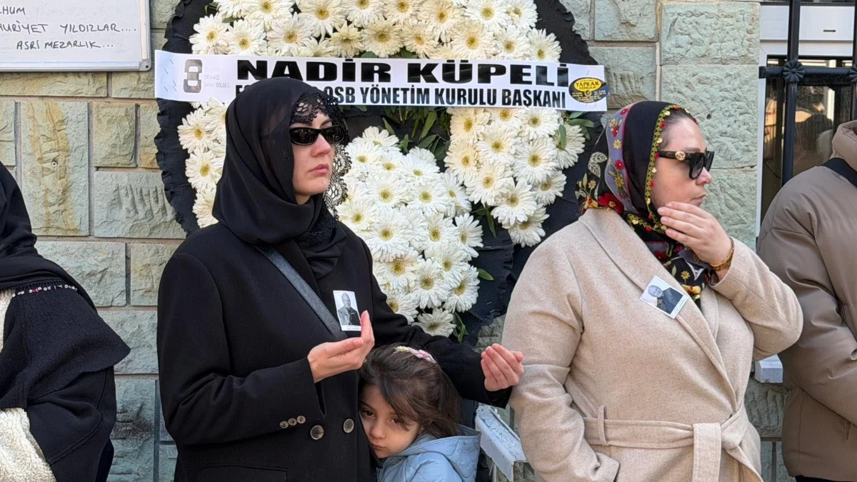 Burcu Özberk’in Dedesinin Vefatı ve Cenaze Töreni