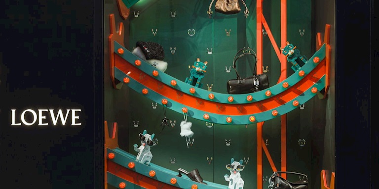 Loewe’nin Montaigne Caddesi’nde Yeni Butiği Açıldı Loewe’nin Montaigne Caddesi’nde Yeni Butiği Açıldı