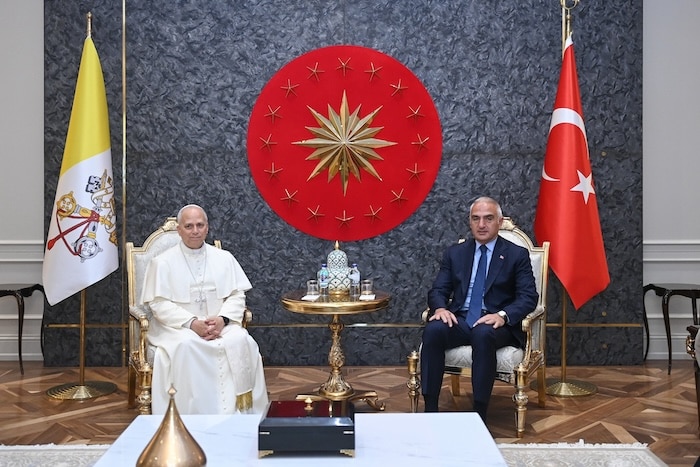 Papa 14. Leo Türkiye’den Ayrıldı Papa 14. Leo Türkiye’den Ayrıldı